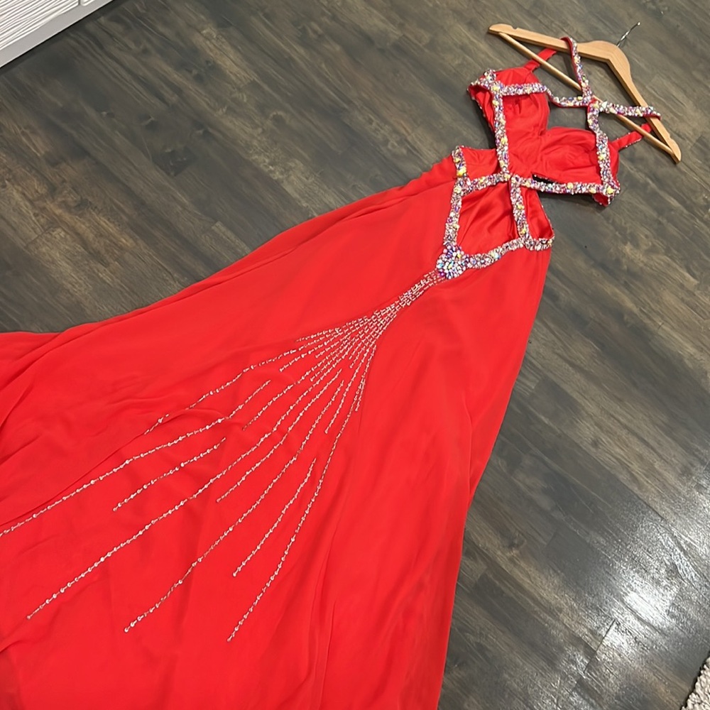 CINDERELLA PROM DRESS - Picture 8 of 12